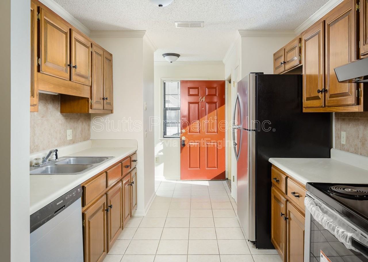 2424 Roberts Ln #A11 - Photo 2 of 8