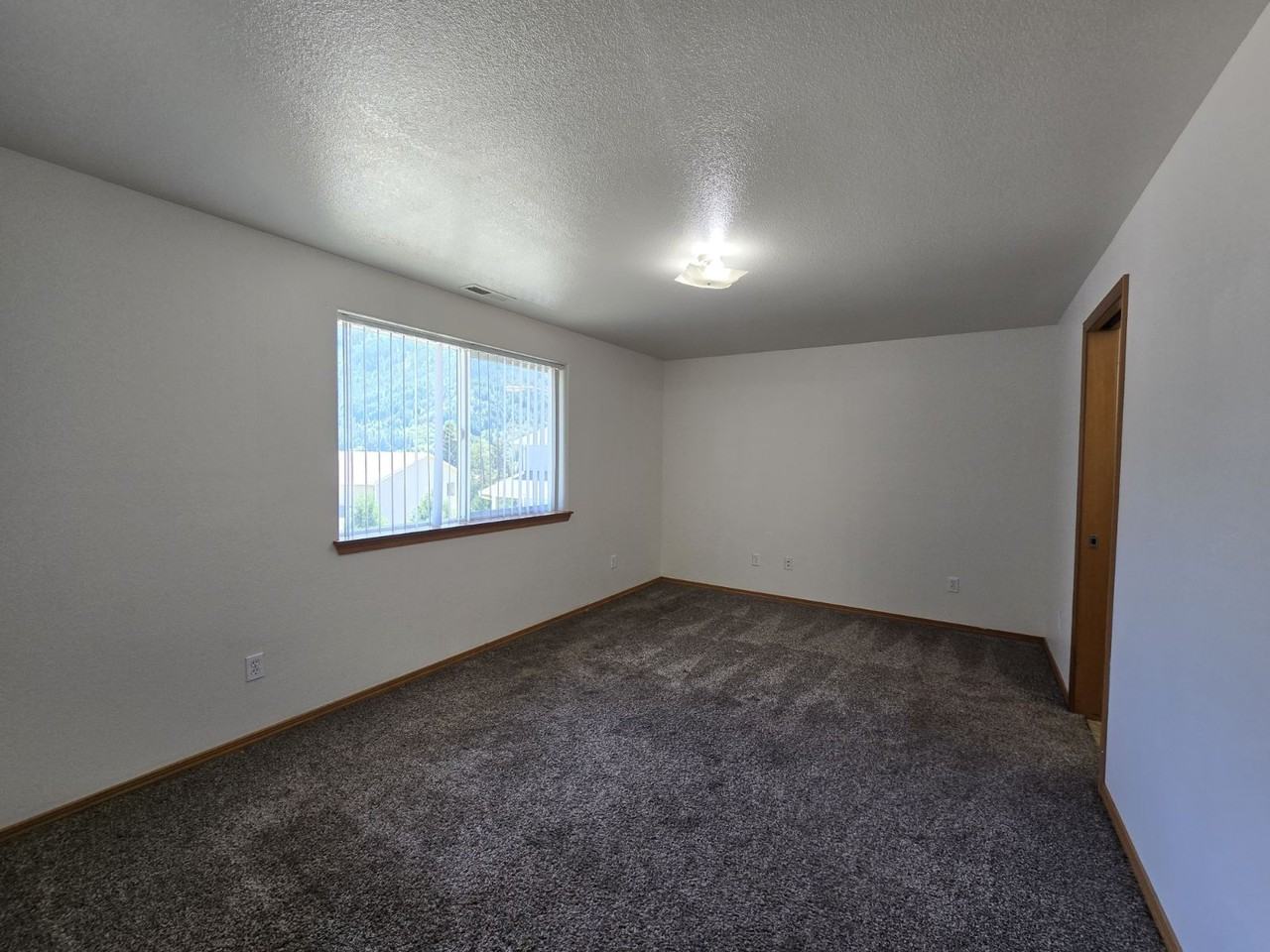 514 Maylea Pl - Photo 5 of 11