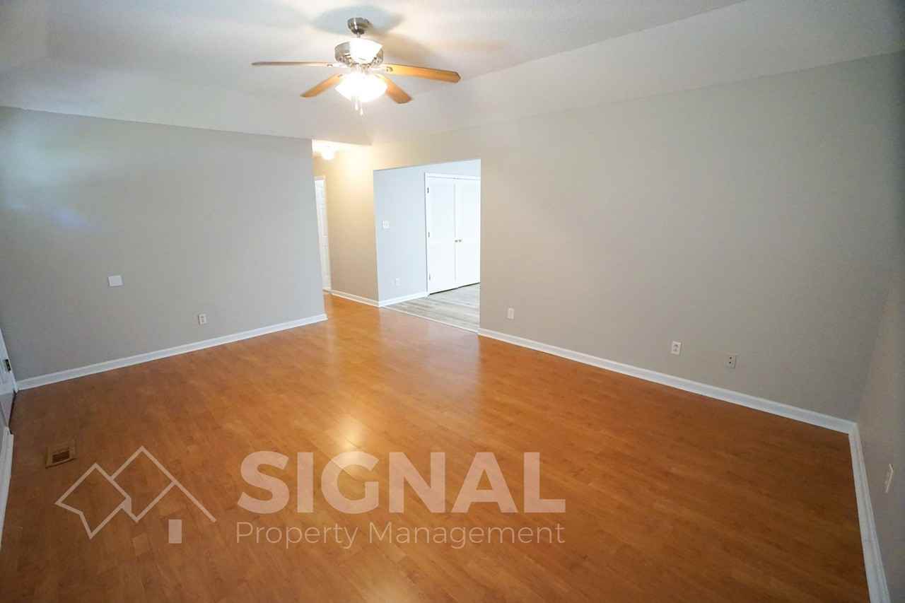 617 Ozark Ct - Photo 4 of 17