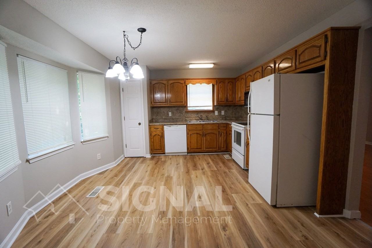 617 Ozark Ct - Photo 6 of 17