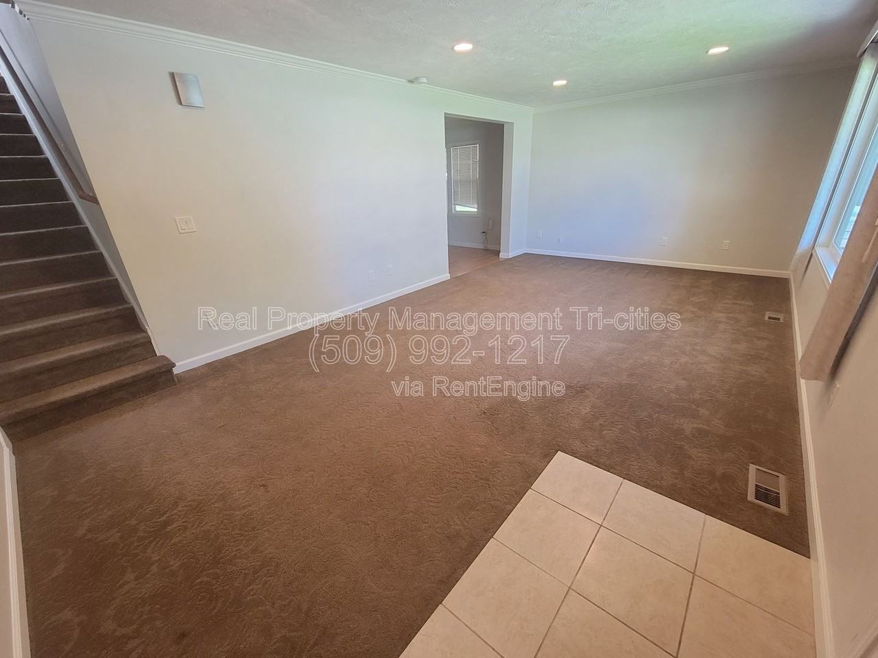 414 Douglass Ave - Photo 2 of 15