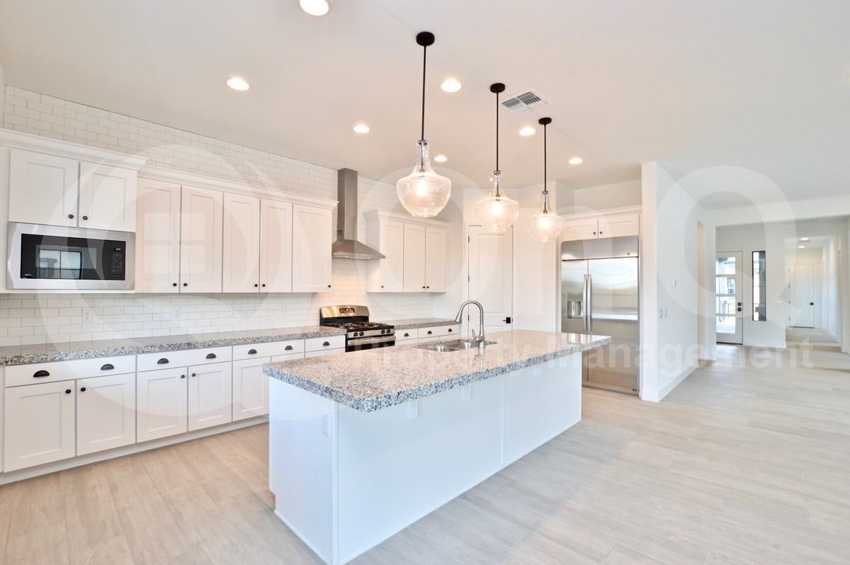 2224 E Canary Dr - Photo 4 of 31
