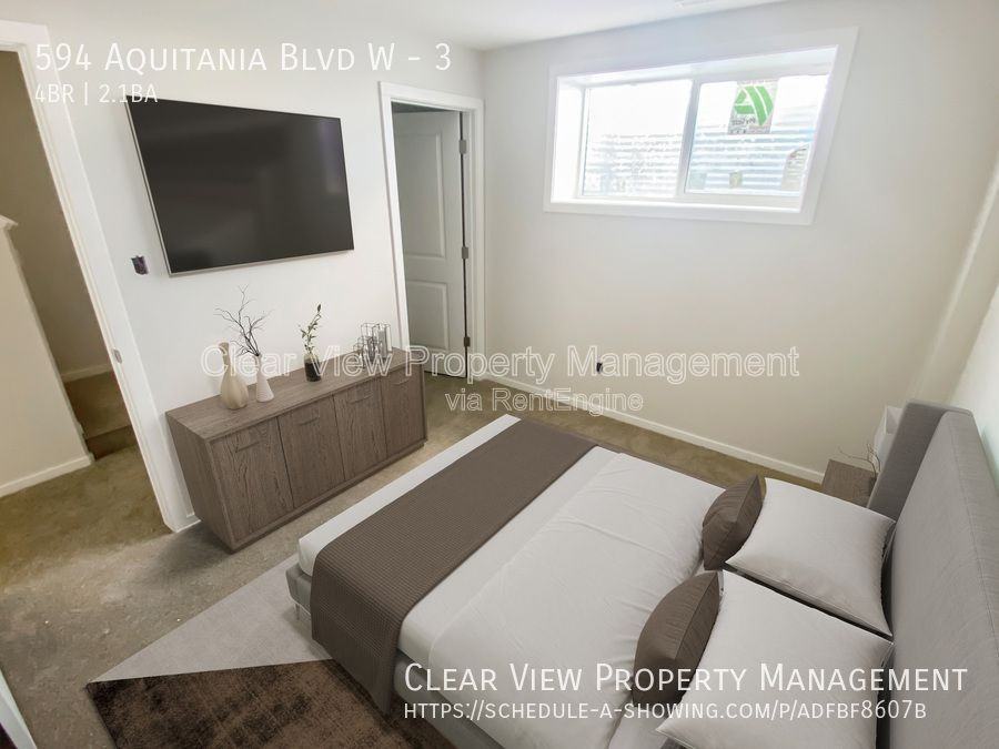 594 Aquitania Blvd W #3 - Photo 5 of 8