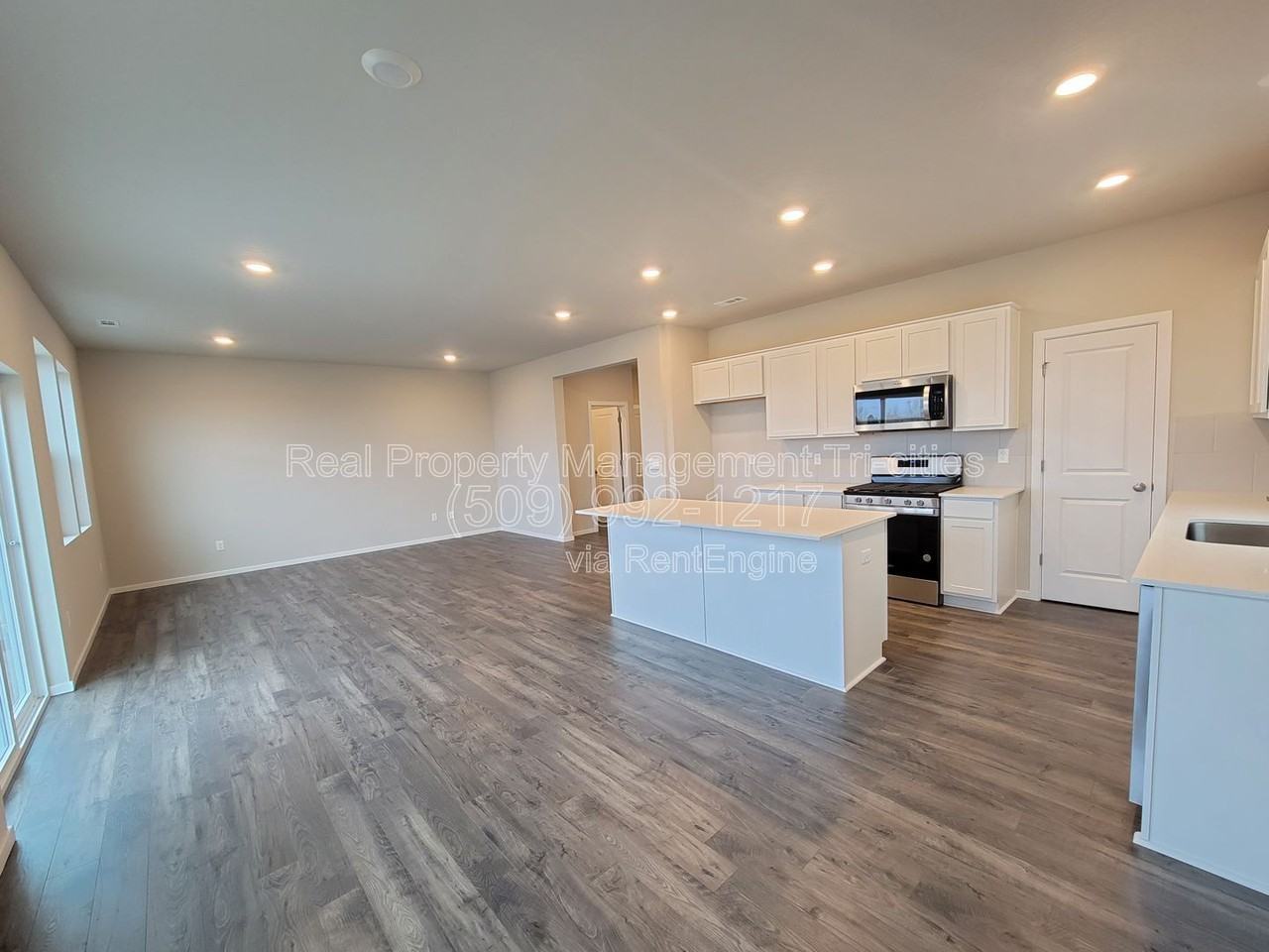 7752 Ranchland Ln - Photo 3 of 32