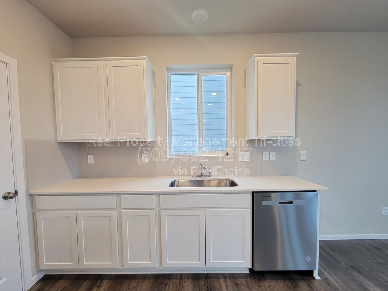 7752 Ranchland Ln - Photo 5 of 32