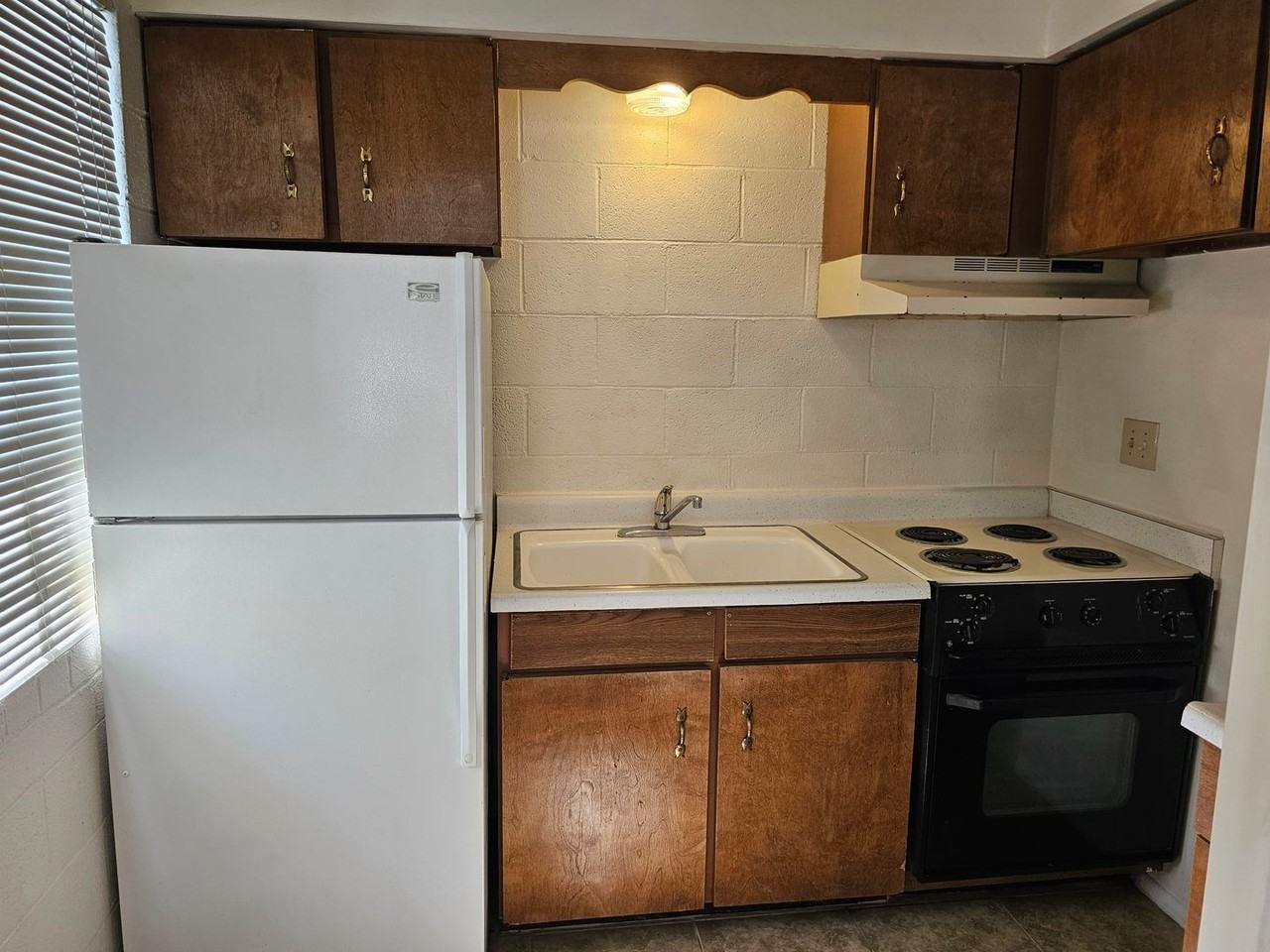 2602 N Tucson Blvd #16 - Photo 2 of 10