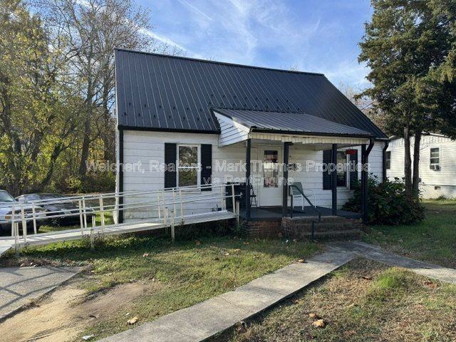 325 Depot St - Photo 2 of 4