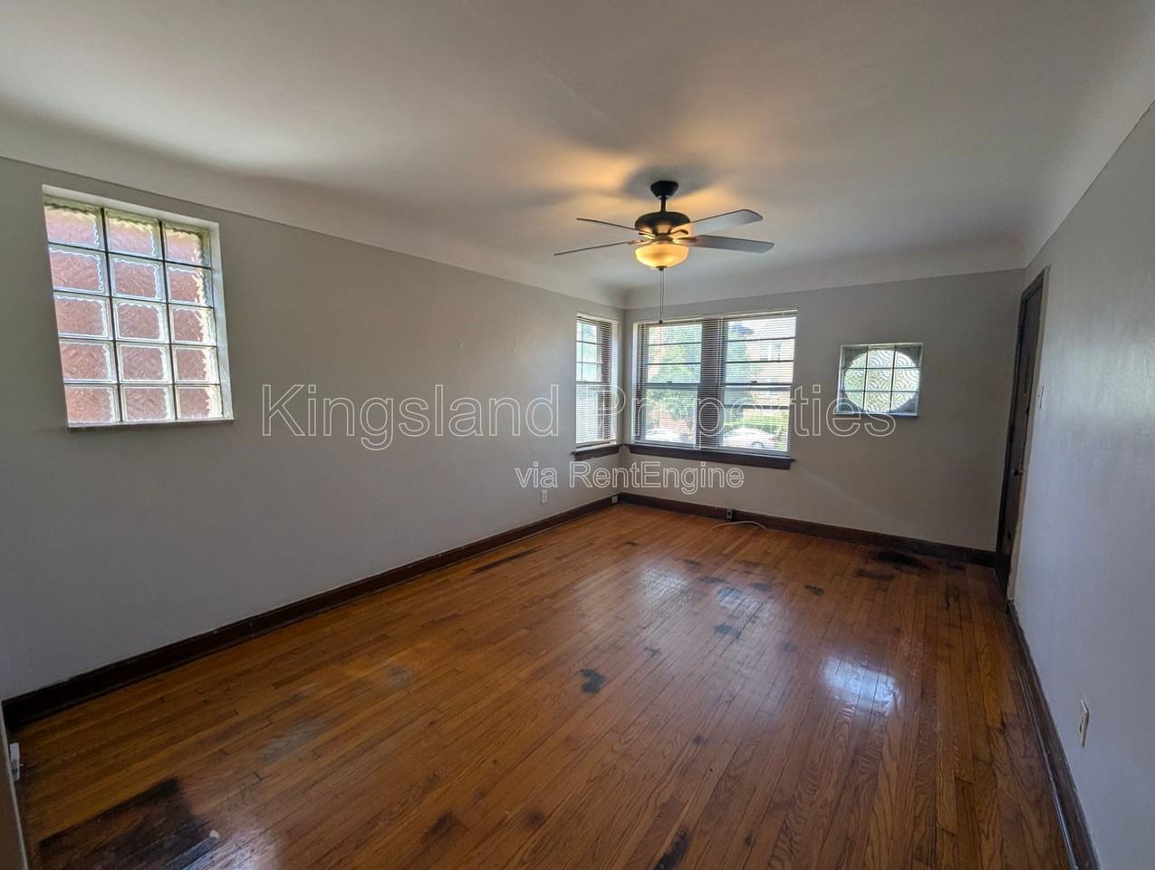 3910 Chippewa St #1F - Photo 4 of 13