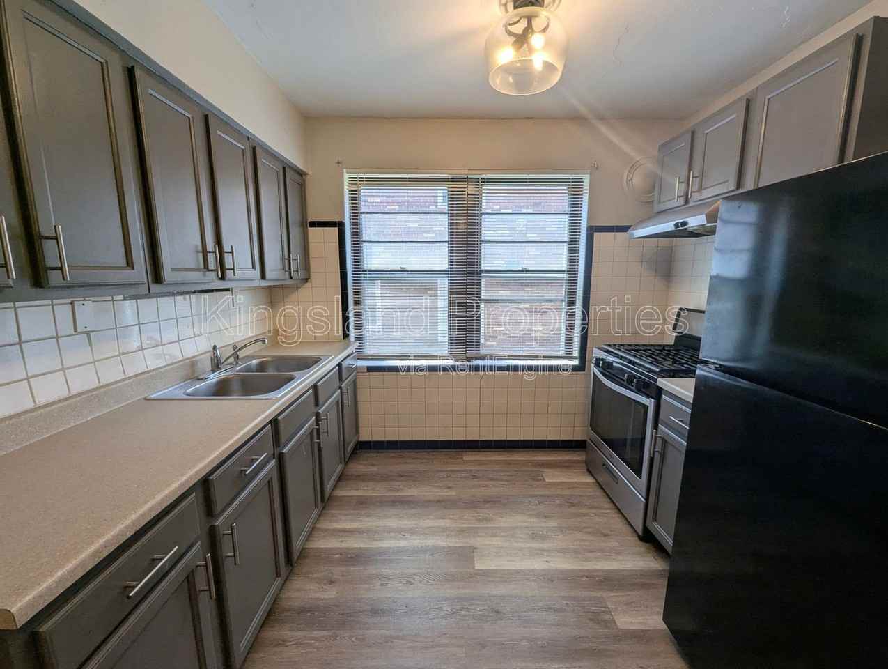 3910 Chippewa St #1F - Photo 6 of 13