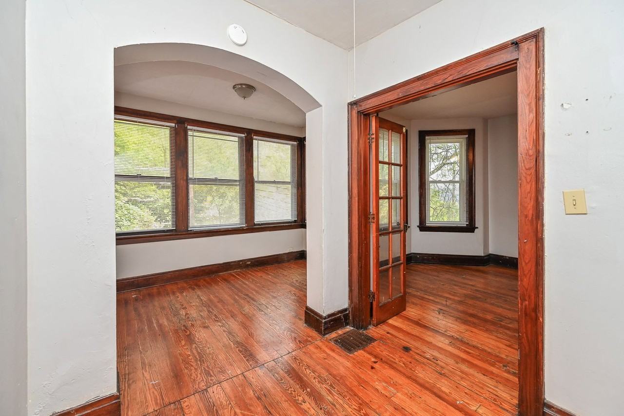 2125 W Clifton Ave #B - Photo 3 of 21