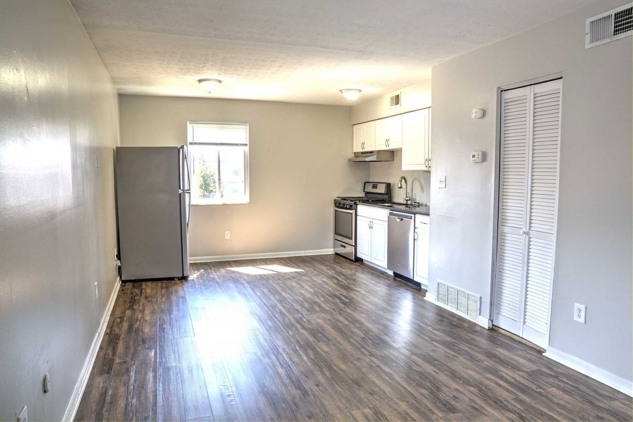 1292 Courtland Ave #B - Photo 3 of 12