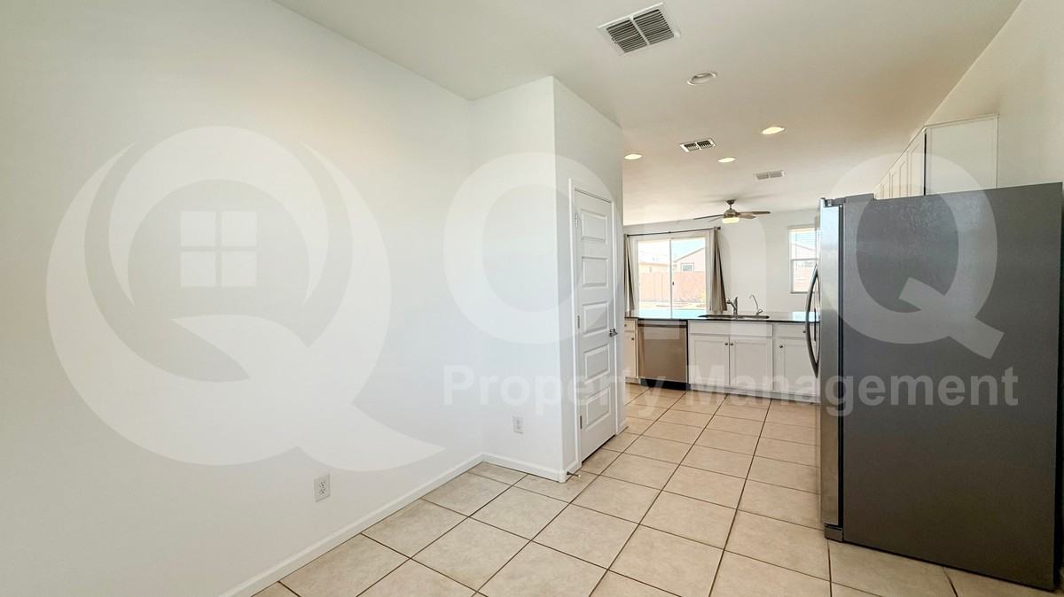 9357 W Glenrosa Ave - Photo 5 of 20