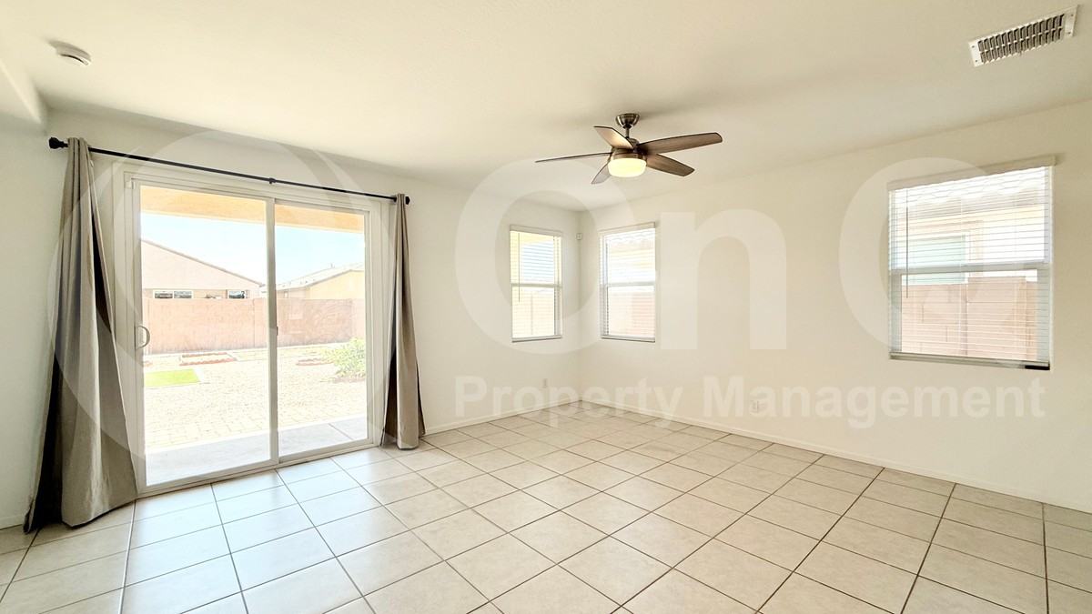 9357 W Glenrosa Ave - Photo 6 of 20
