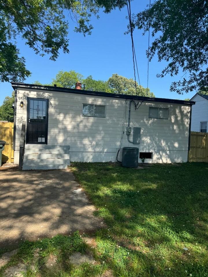 297 Eastview St - Photo 5 of 17