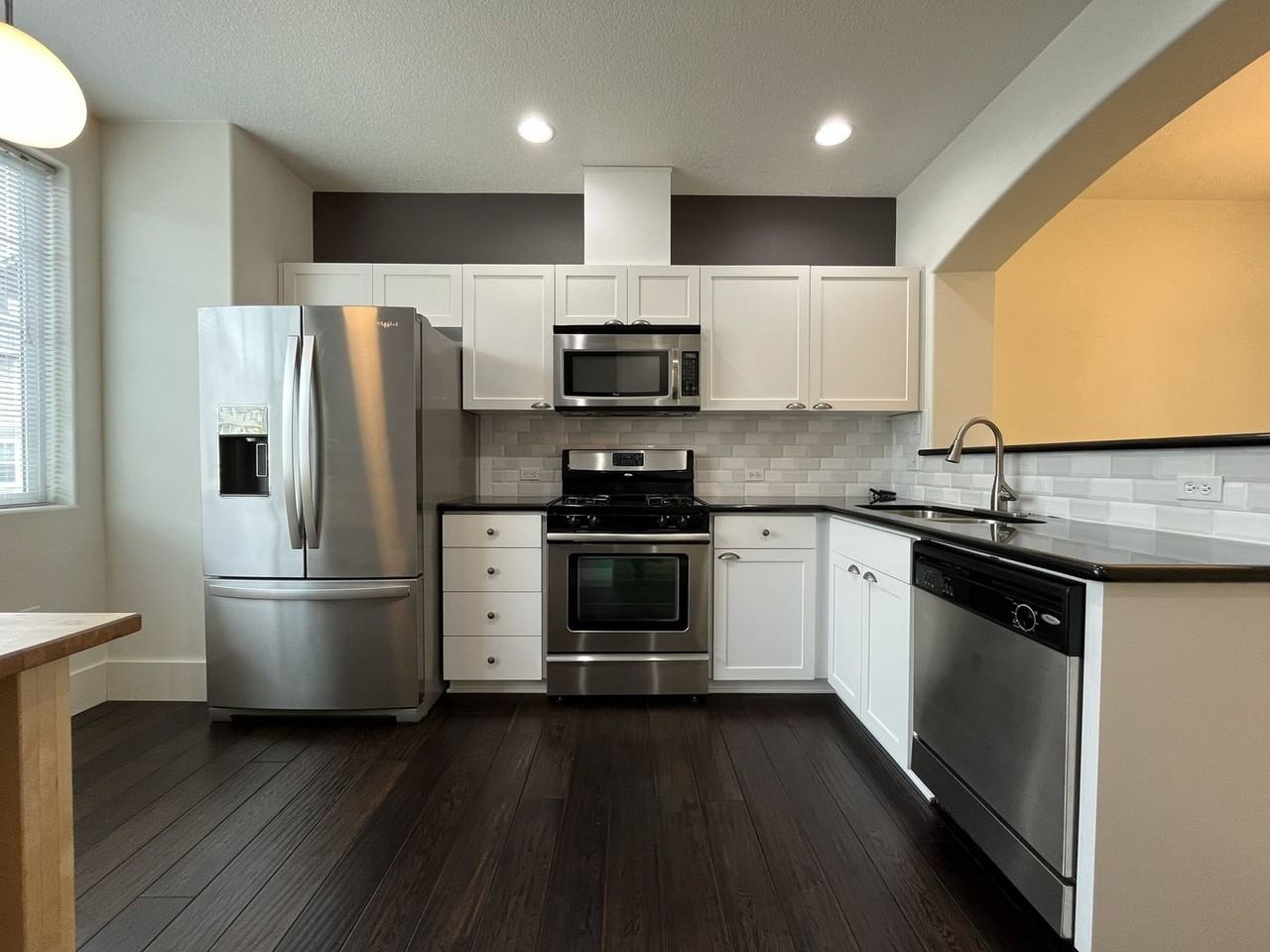 836 Nw 118th Ave - Photo 6 of 42