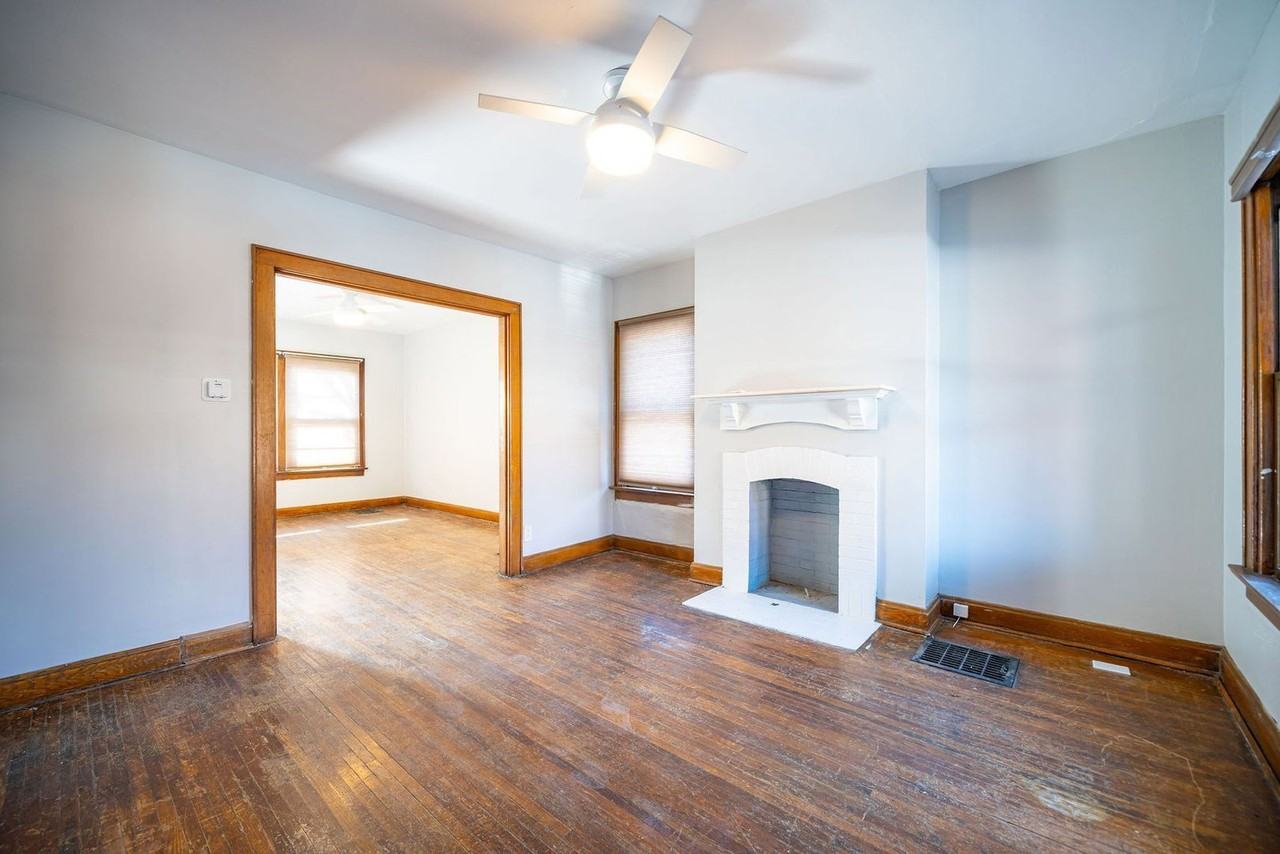 93 Wilber Ave - Photo 2 of 14
