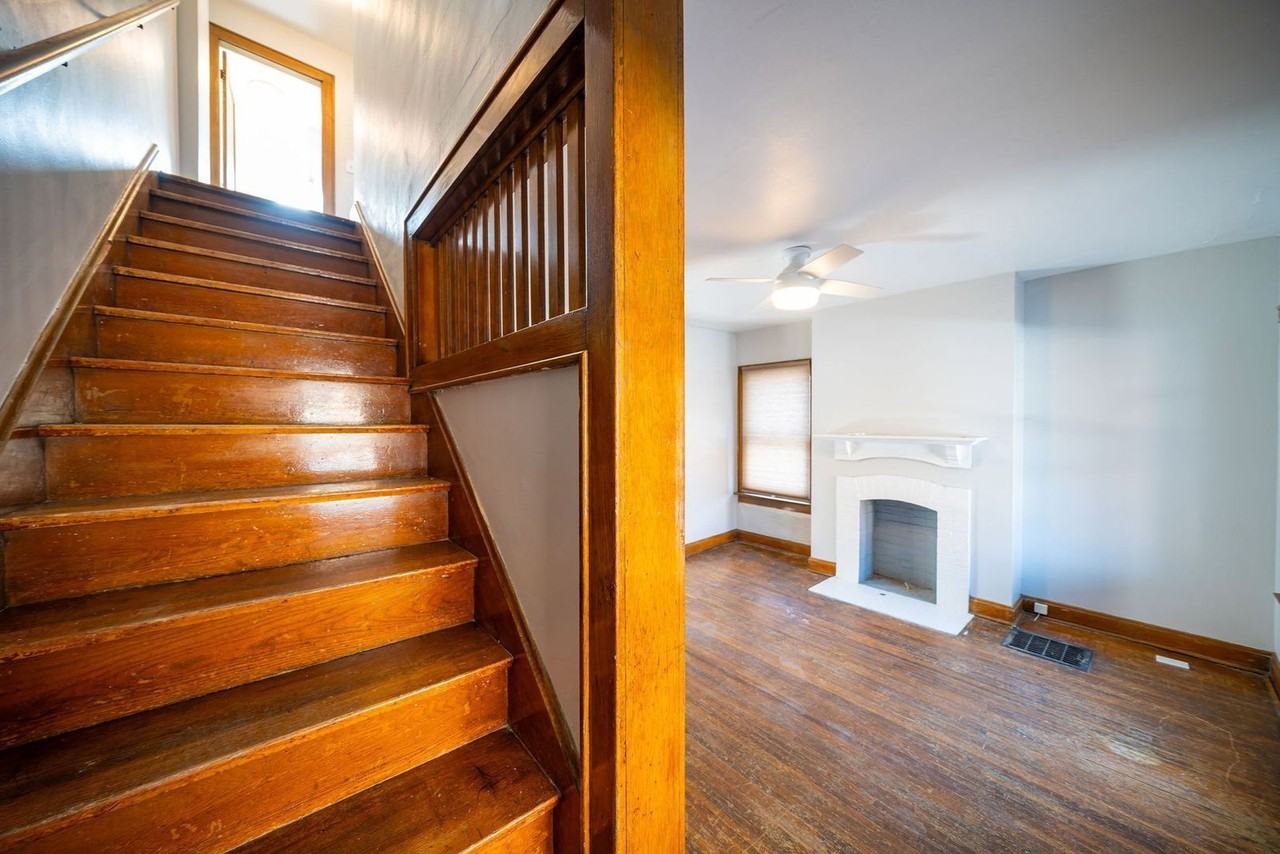 93 Wilber Ave - Photo 6 of 14