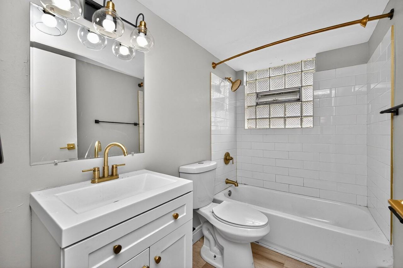 6140 Ridge Ave #7 - Photo 6 of 12