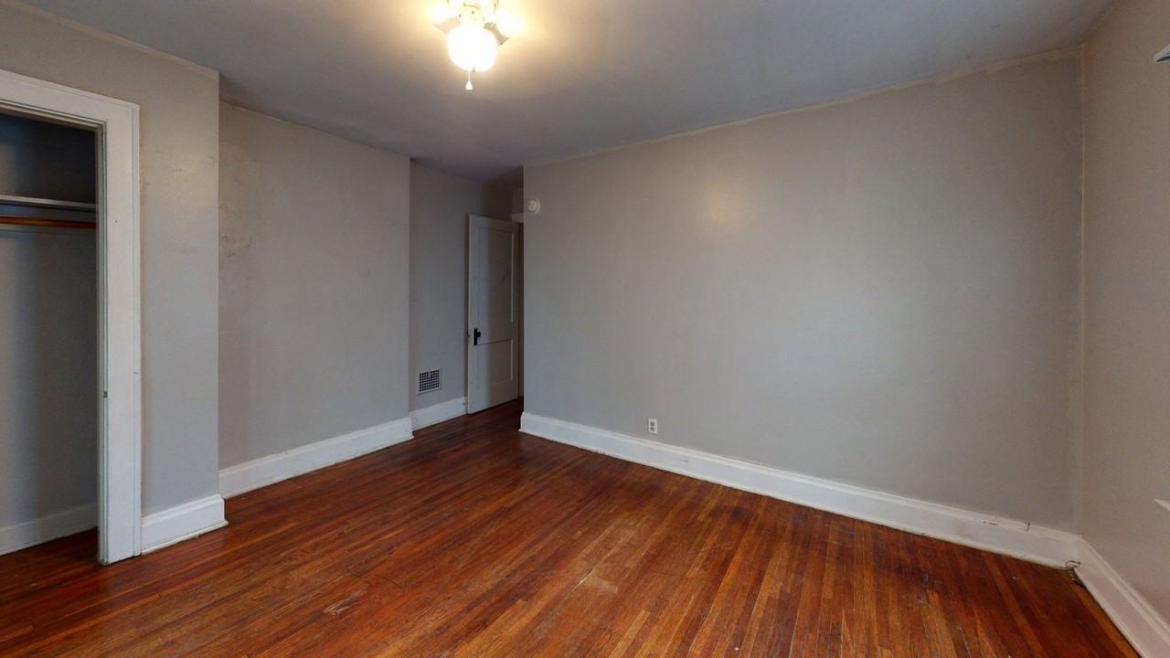 383 E 13th Ave - Photo 7 of 17