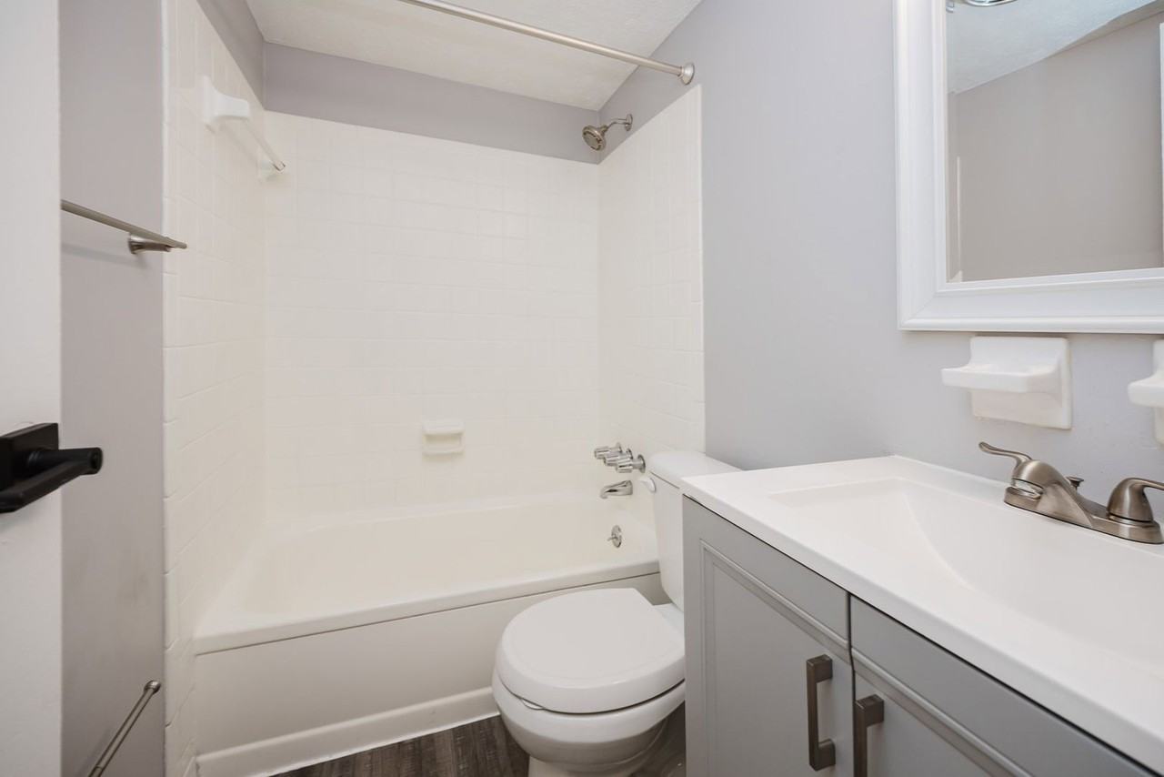 6300 Montgomery Rd #8 - Photo 5 of 12