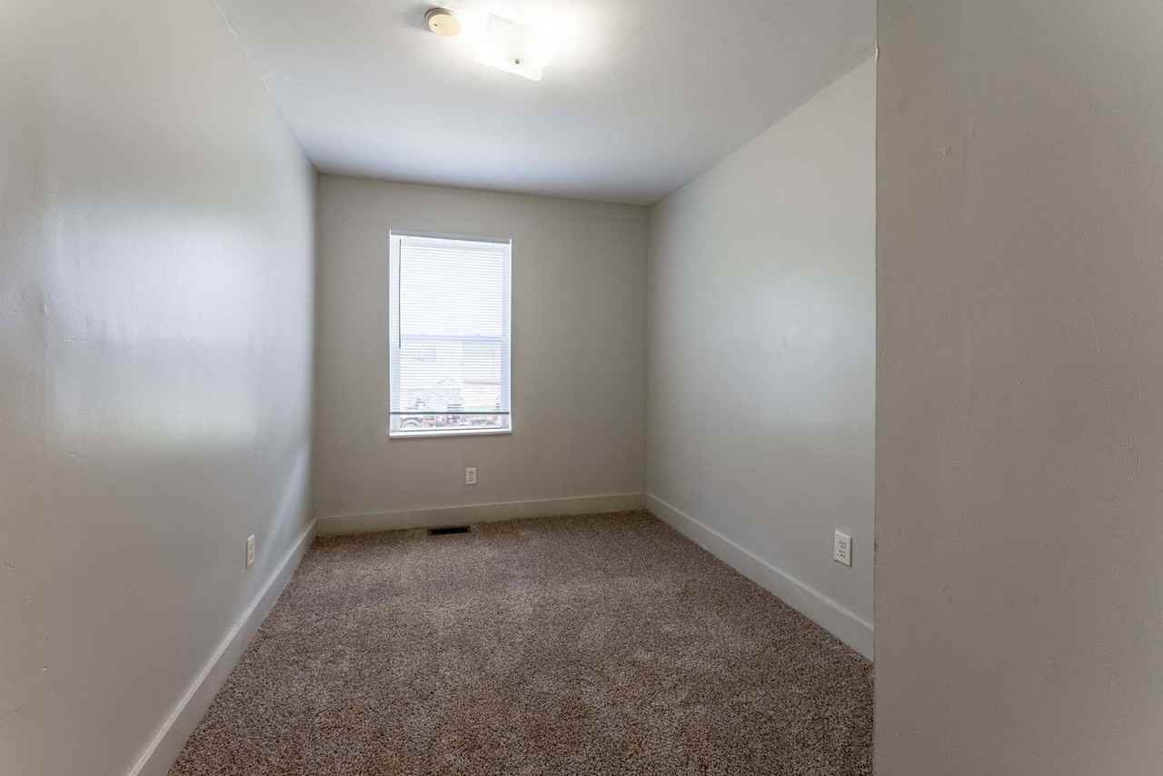 1300 N 5th St - Photo 7 of 13