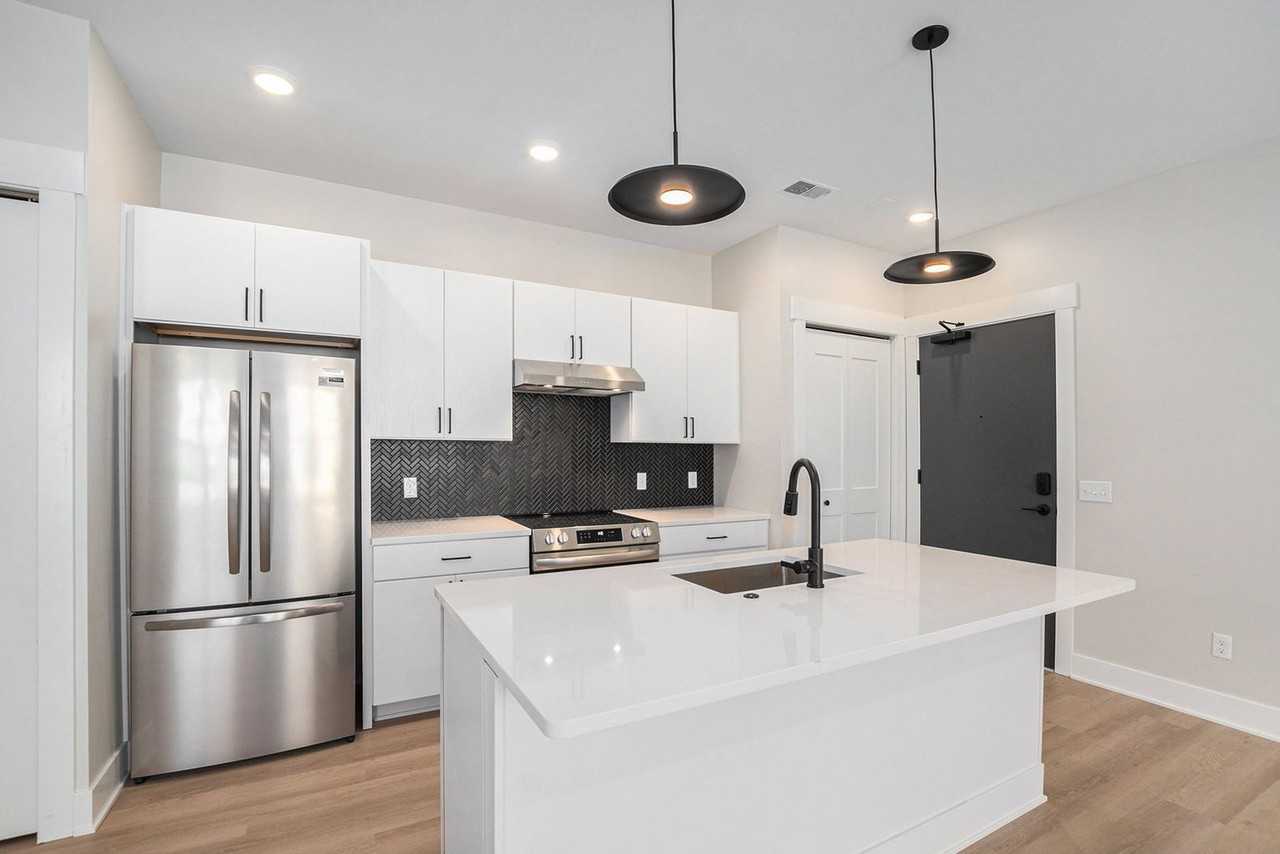 3233 Prospect St #303 - Photo 5 of 35