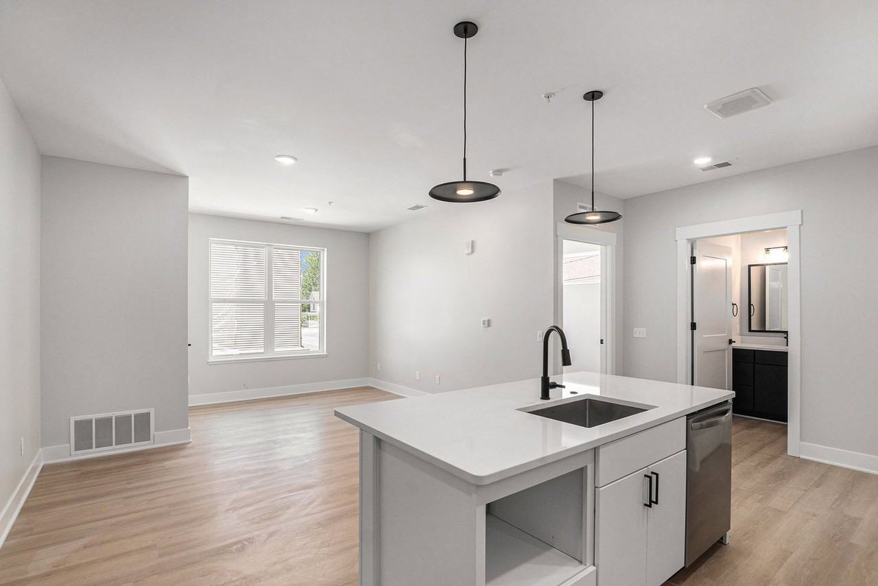 3233 Prospect St #303 - Photo 6 of 35