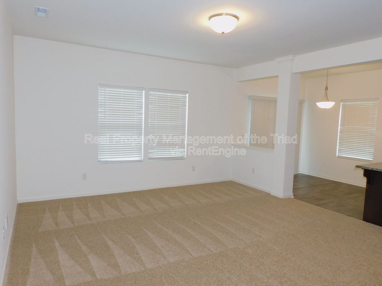 1416 Seawatch Dr - Photo 2 of 23