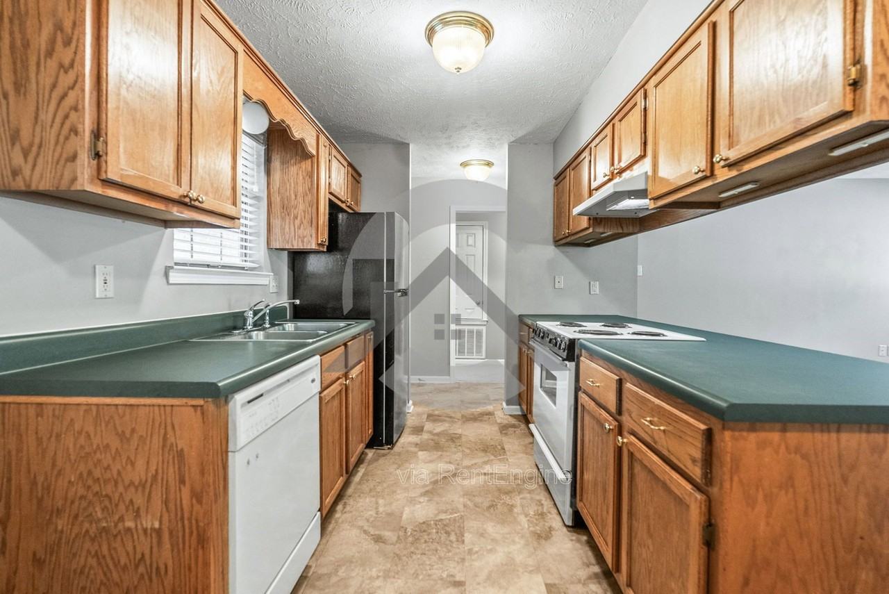 1565 New Oxford Rd - Photo 5 of 14
