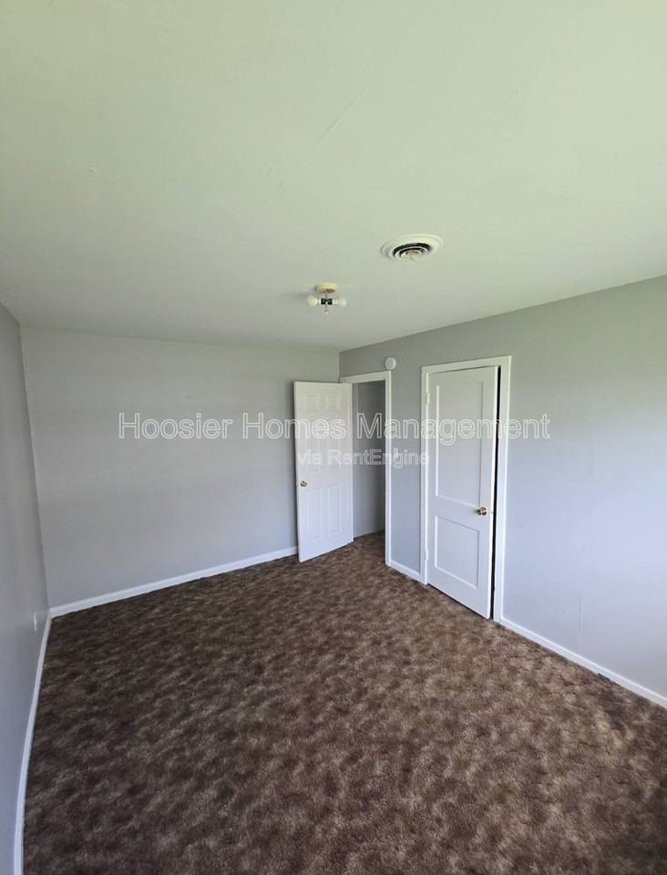 2202 N Kitley Ave - Photo 5 of 7