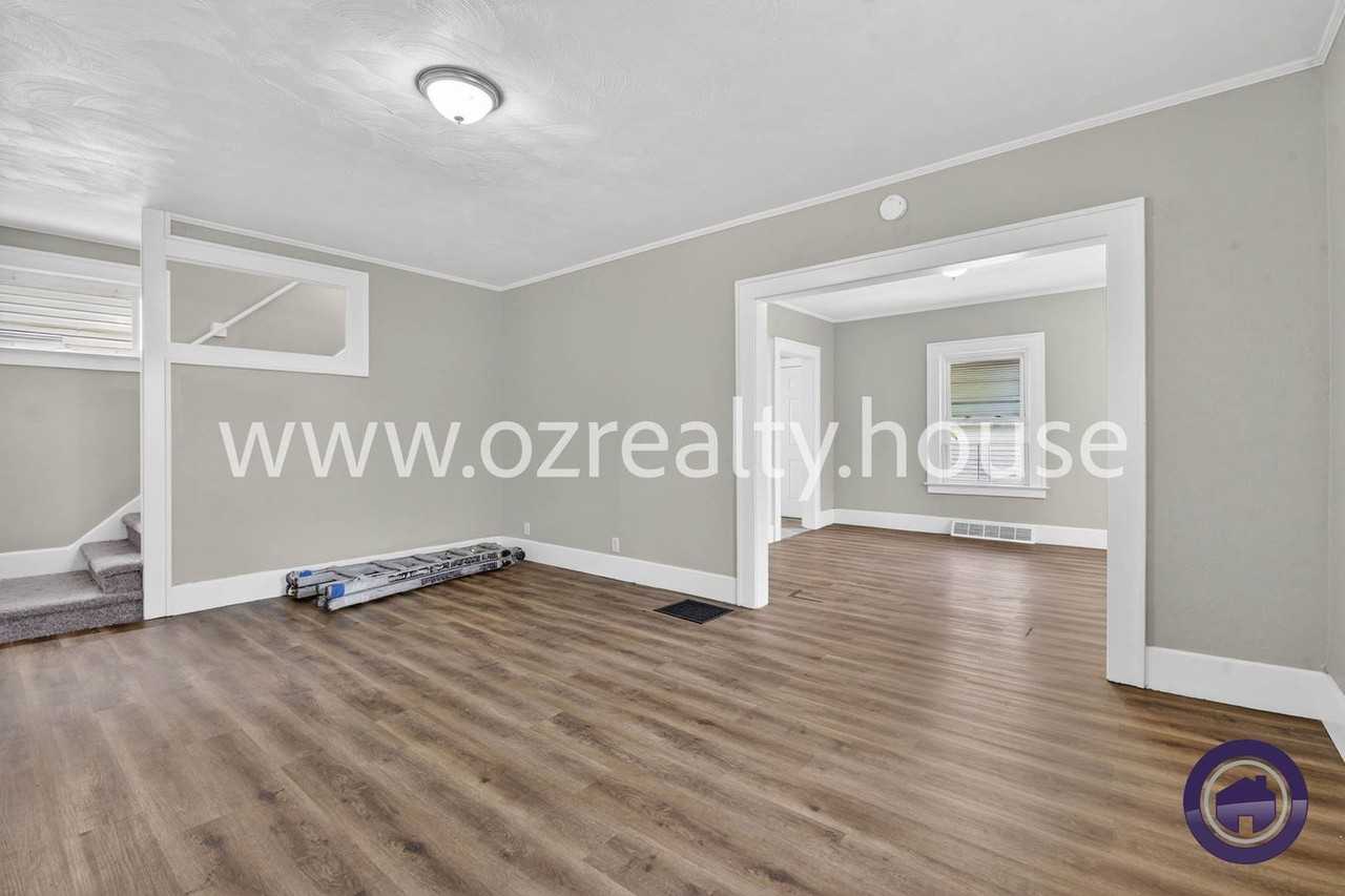 3725 Hoiles Ave - Photo 3 of 18