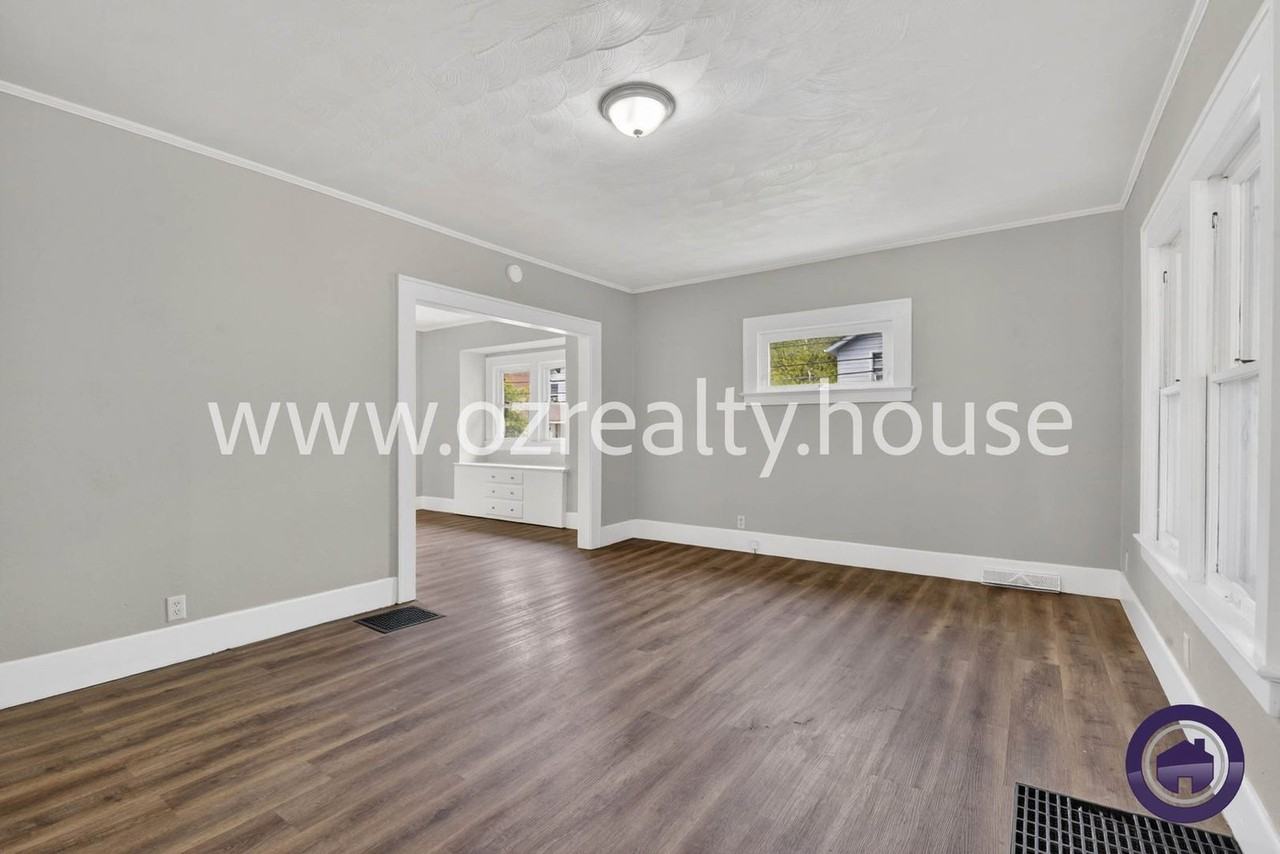 3725 Hoiles Ave - Photo 6 of 18