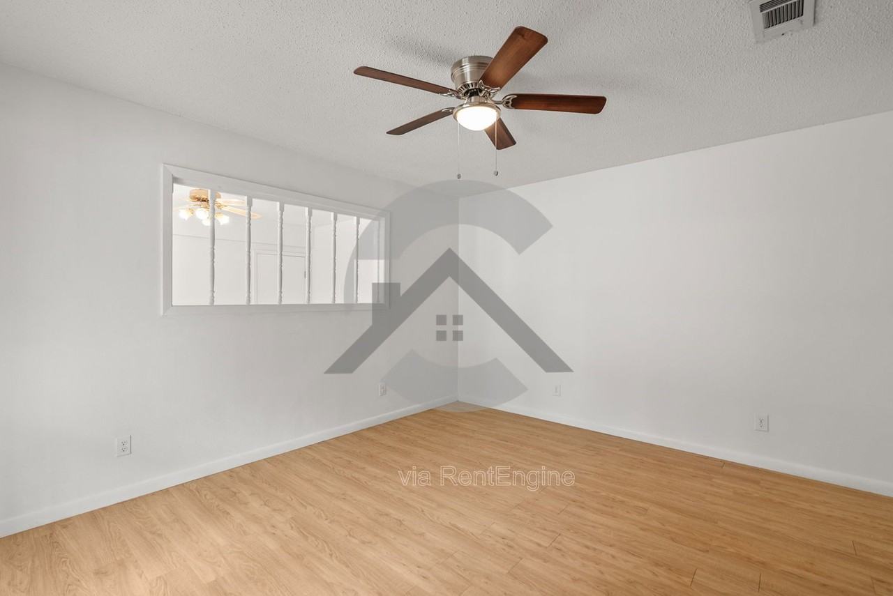 9409 Cerelle Dr - Photo 2 of 13