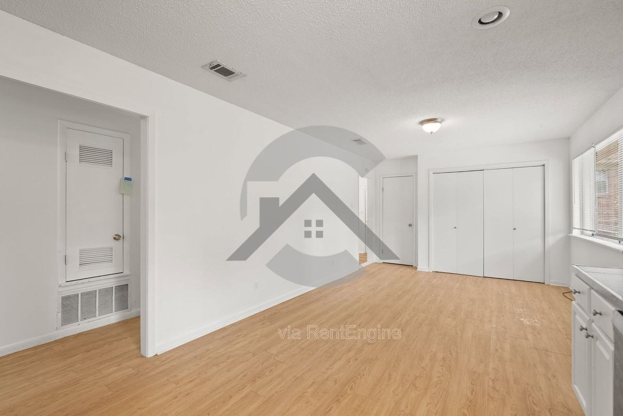 9409 Cerelle Dr - Photo 6 of 13