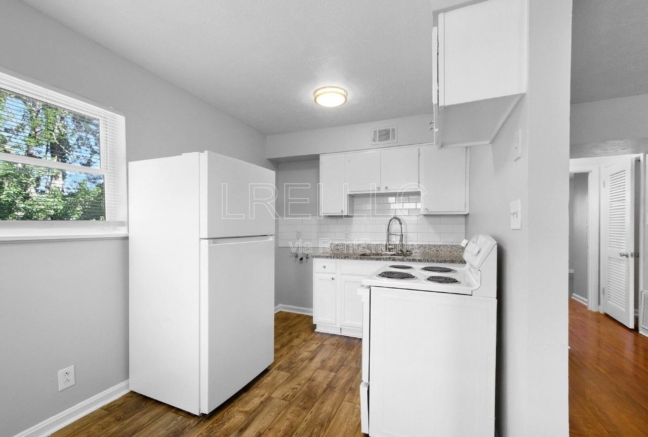 3204 Orchard Manor Cir #3 - Photo 5 of 15