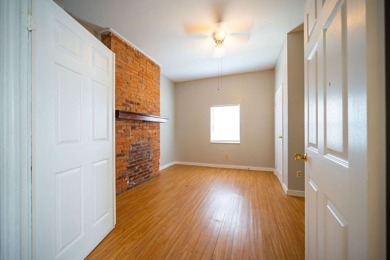 757 Wager St - Photo 4 of 14