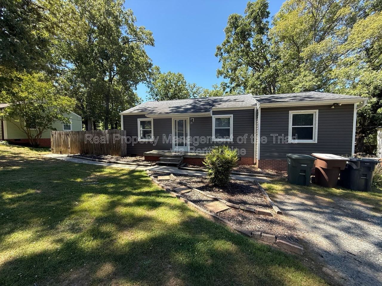 2817 Shady Lawn Dr