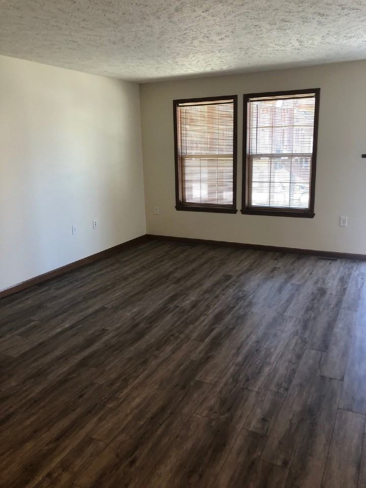 24 Central Ave - Photo 7 of 9