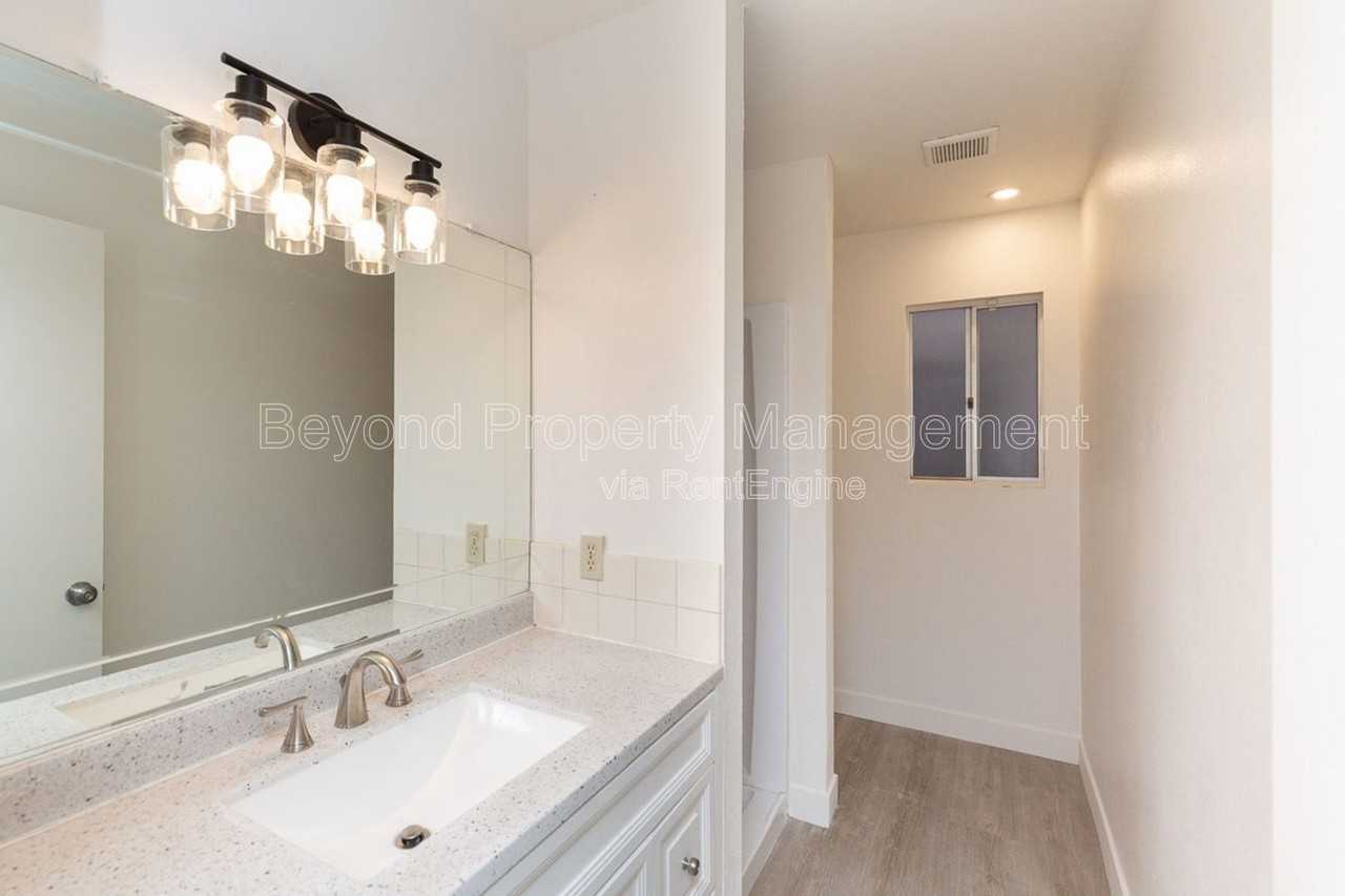 3725 Orion Dr - Photo 7 of 29