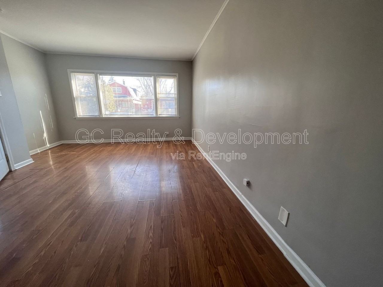 8336 S Kingston Ave #1 - Photo 2 of 12