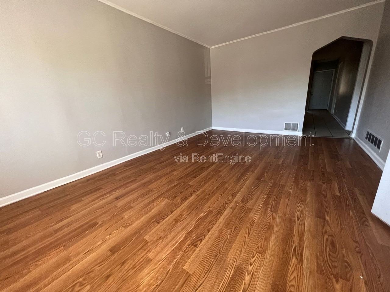 8336 S Kingston Ave #1 - Photo 3 of 12