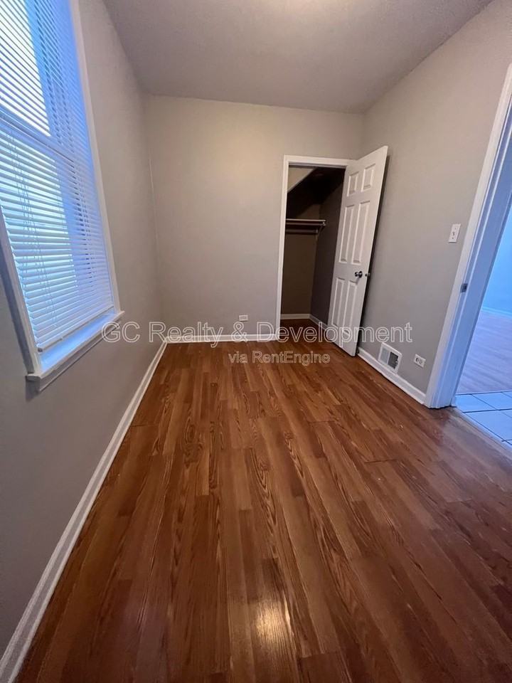 8336 S Kingston Ave #1 - Photo 6 of 12
