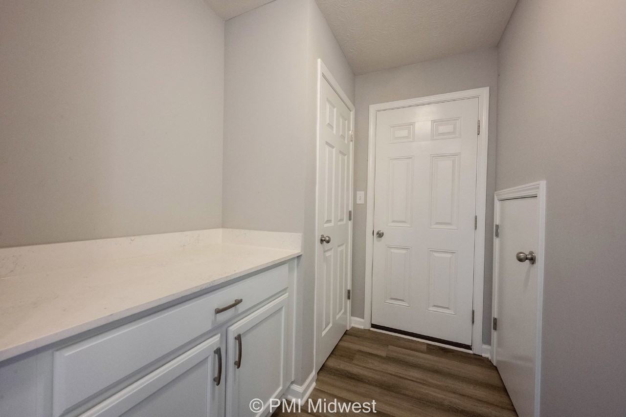 2952 W New York St - Photo 6 of 43