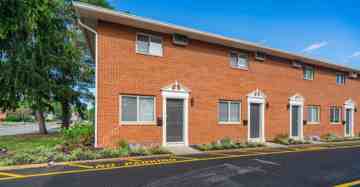featured image of 656 Riverview Dr #B