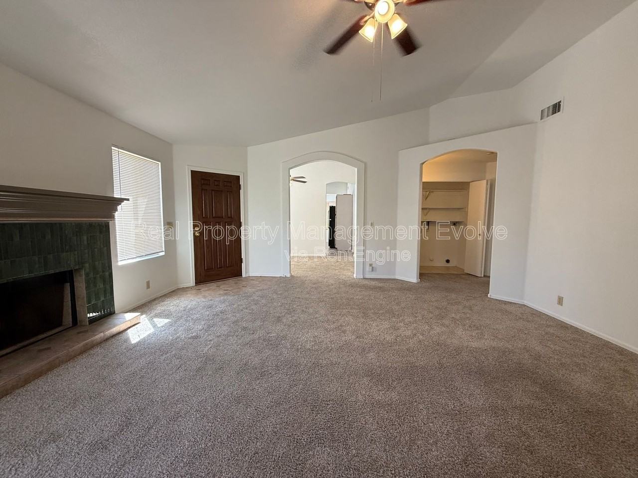 4260 E Rosemonte Dr - Photo 5 of 35