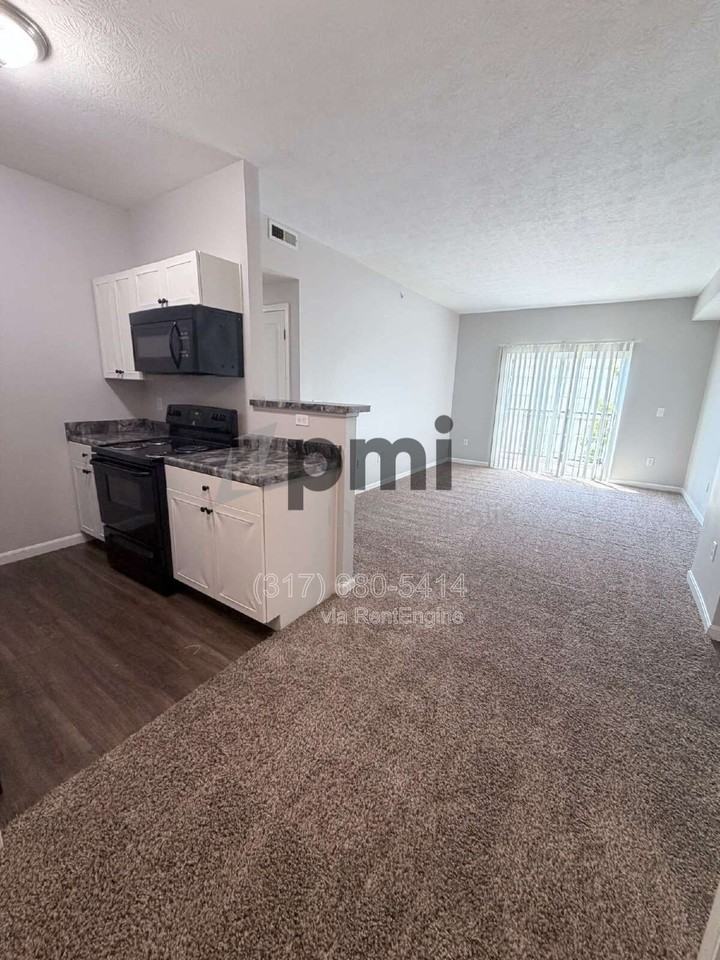 866 Taylor Station Rd #866-302 - Photo 2 of 12
