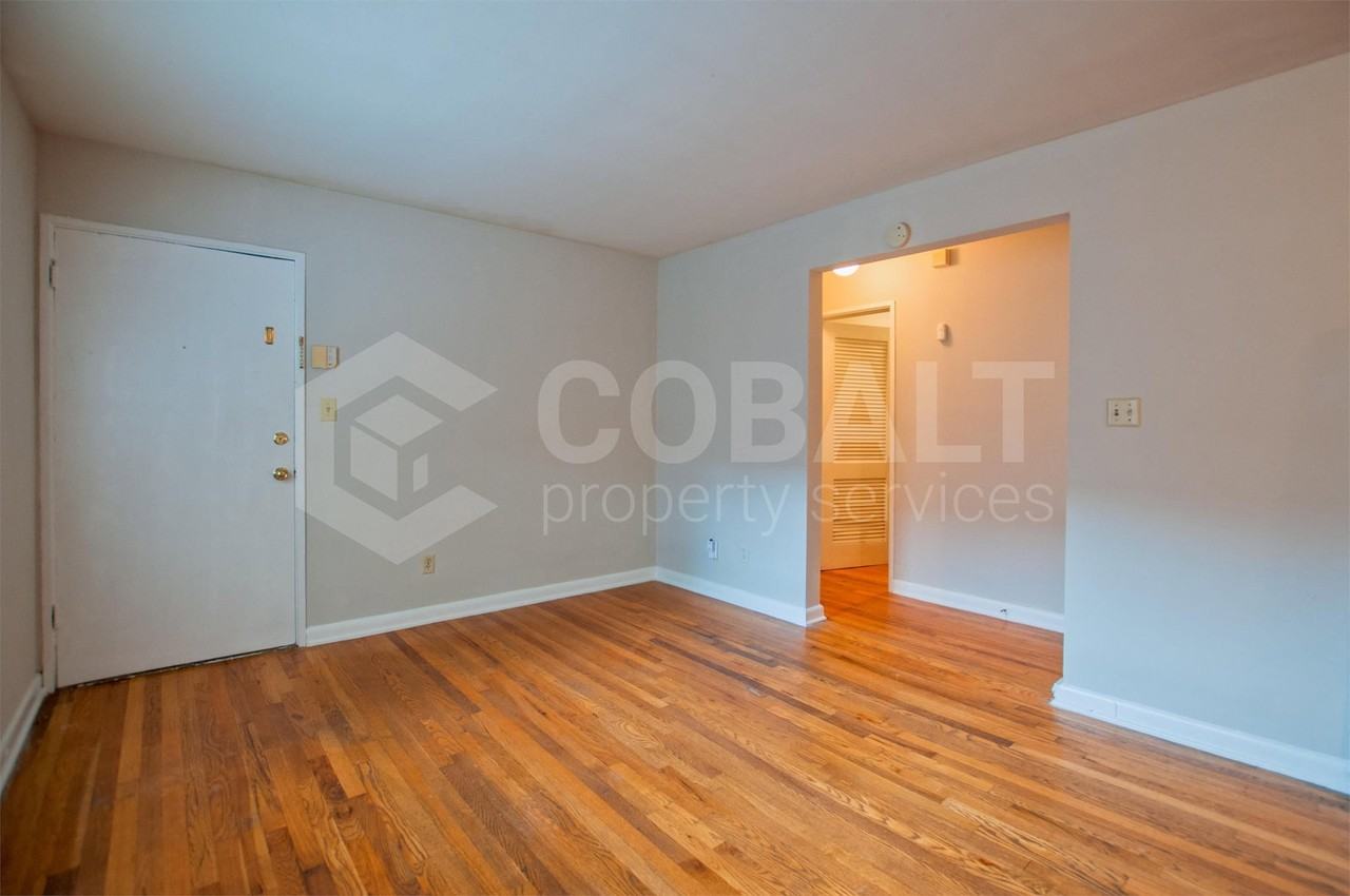 944 Saint Charles Ave Ne #9 - Photo 4 of 15