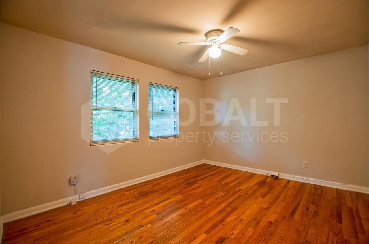 944 Saint Charles Ave Ne #9 - Photo 6 of 15