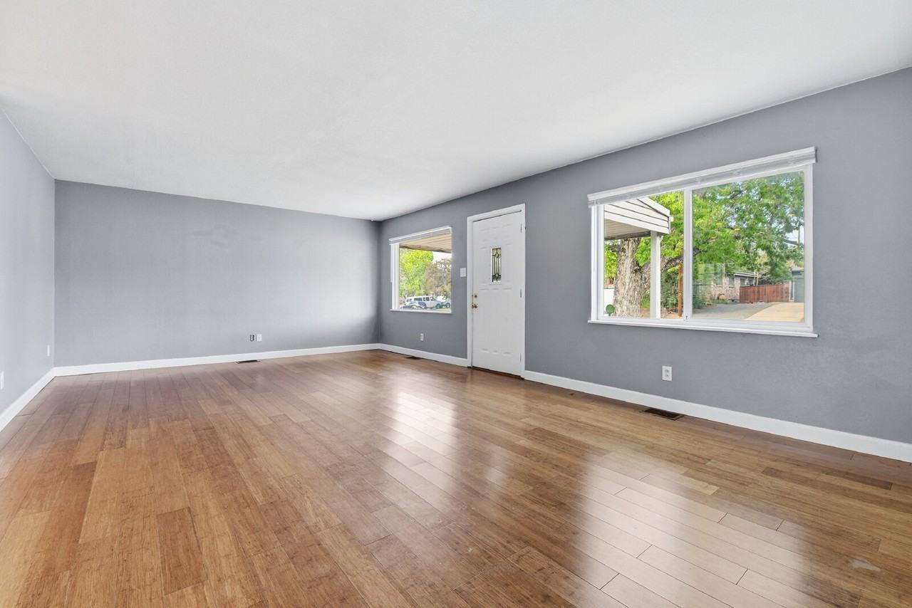3001 S Grape Way - Photo 4 of 40