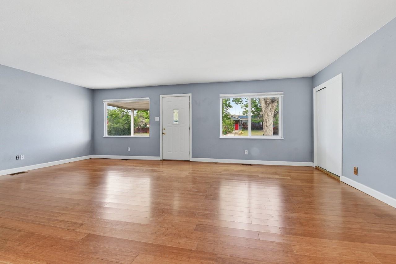 3001 S Grape Way - Photo 5 of 40